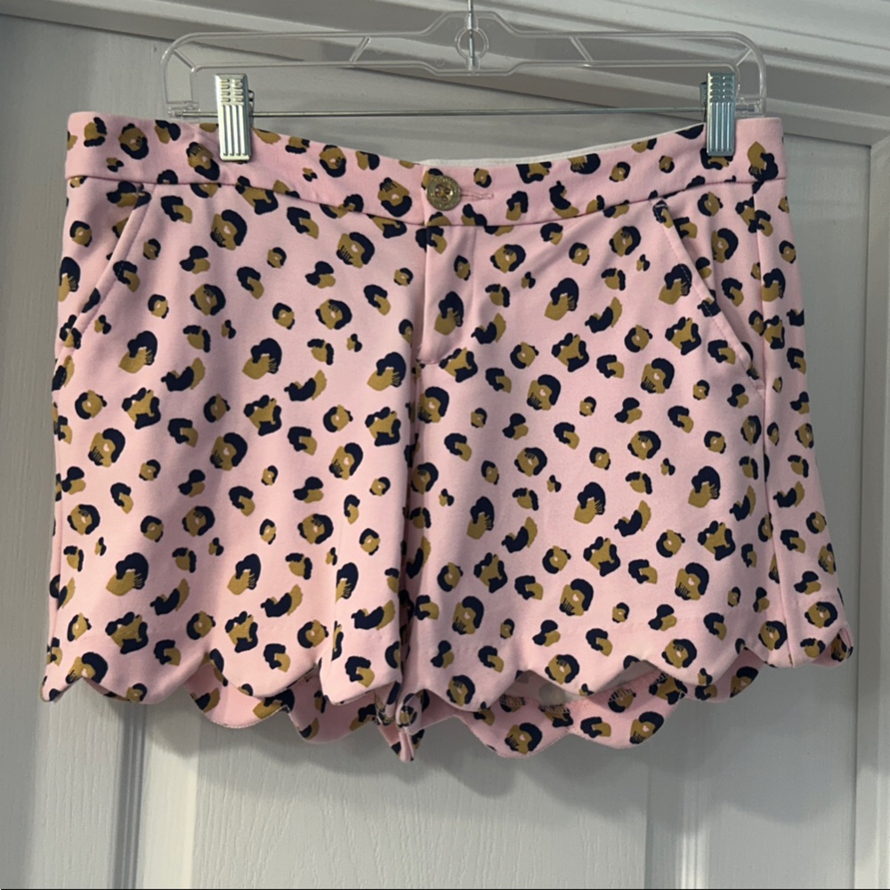 Lilly Pulitzer Pink Leopard Print scalloped shorts